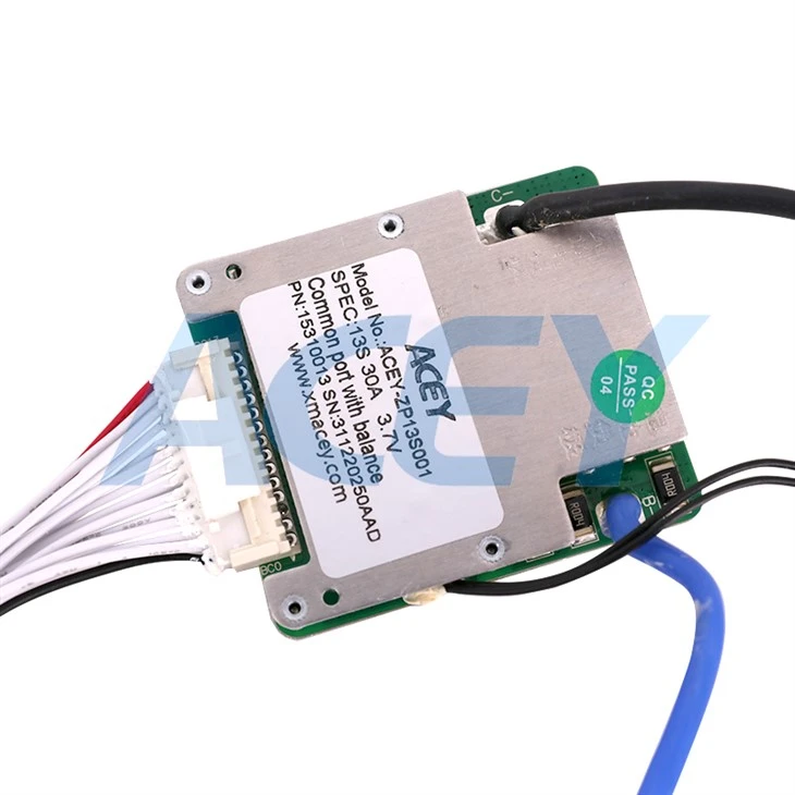 13S 25A 48V BMS avec équilibre pour une batterie au lithium 3,7 V